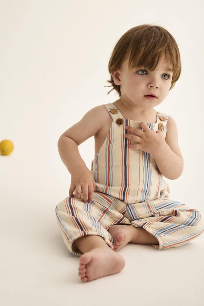 salopette bébé en coton biologique certifié GOTS et oeko-tex